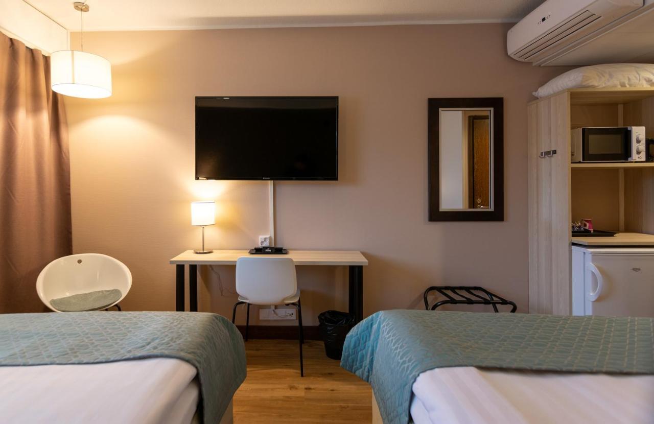 Hotel Kivitasku การินา ภายนอก รูปภาพ